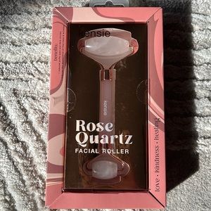 NWOT Kensie Rose Quartz Facial Roller